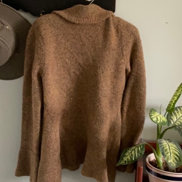 Kenar ruffled cardigan - Picture 2 of 7